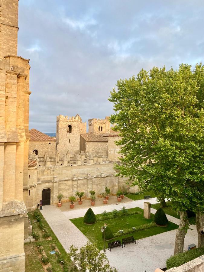 Tresors De La Cathedrale, Maison De Ville Sur 4 Niveaux Narbonne Exterior foto